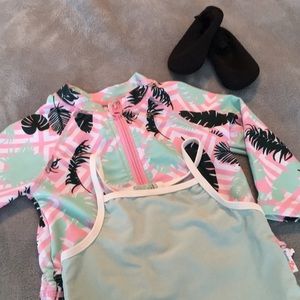 🌴 Swim Suit + Sun Jacket 12-18M🌴 Free Shoes